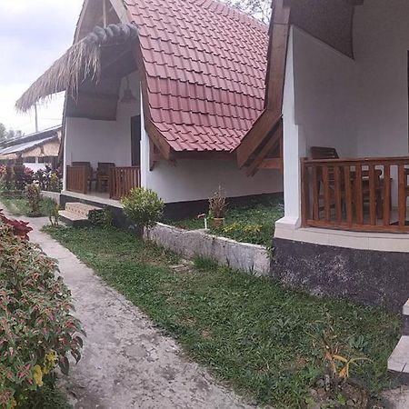 テテバトゥBale Kembang Kuningアパートメント エクステリア 写真
