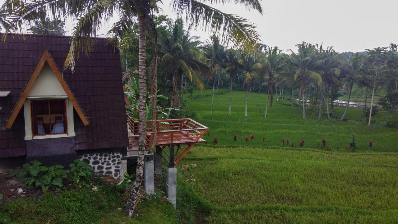 テテバトゥBale Kembang Kuningアパートメント エクステリア 写真