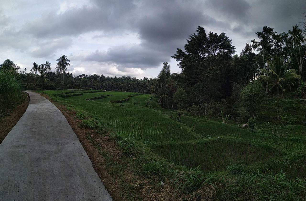 テテバトゥBale Kembang Kuningアパートメント エクステリア 写真