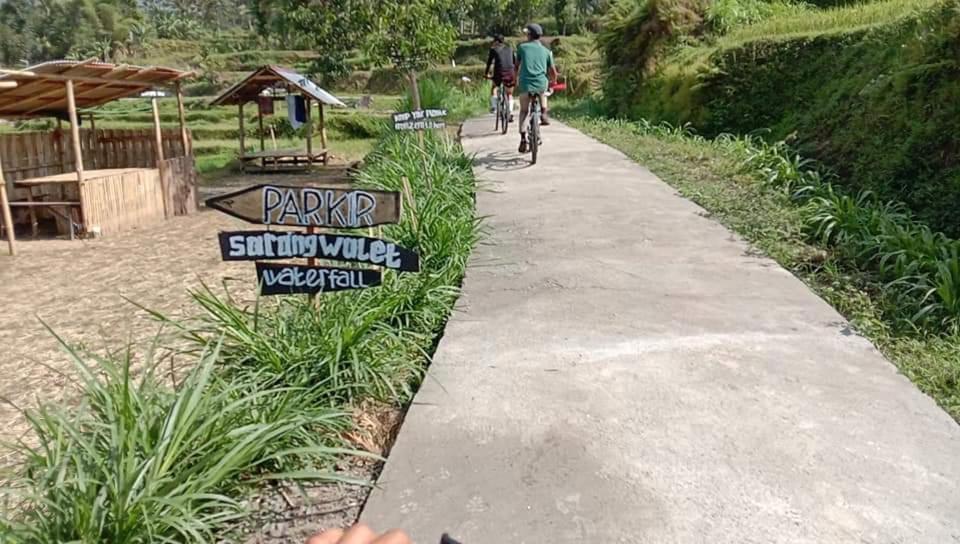 テテバトゥBale Kembang Kuningアパートメント エクステリア 写真
